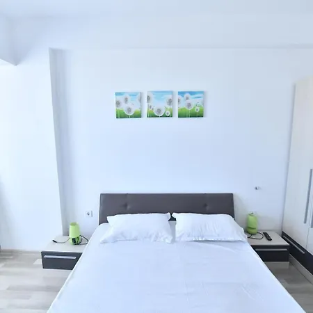 Summerland Apartman *